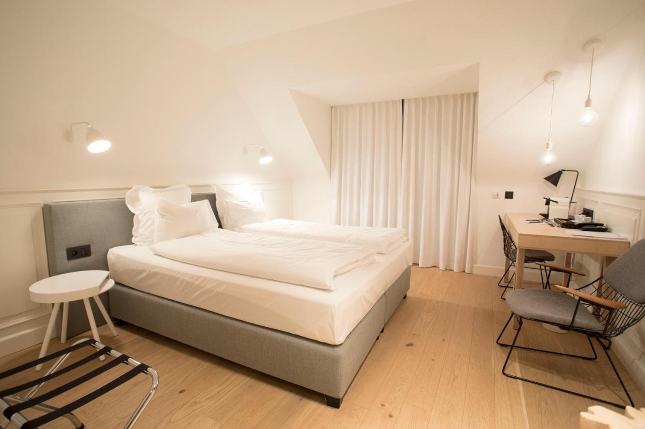 De Sjeiven Dorpel Hotell Maaseik Eksteriør bilde